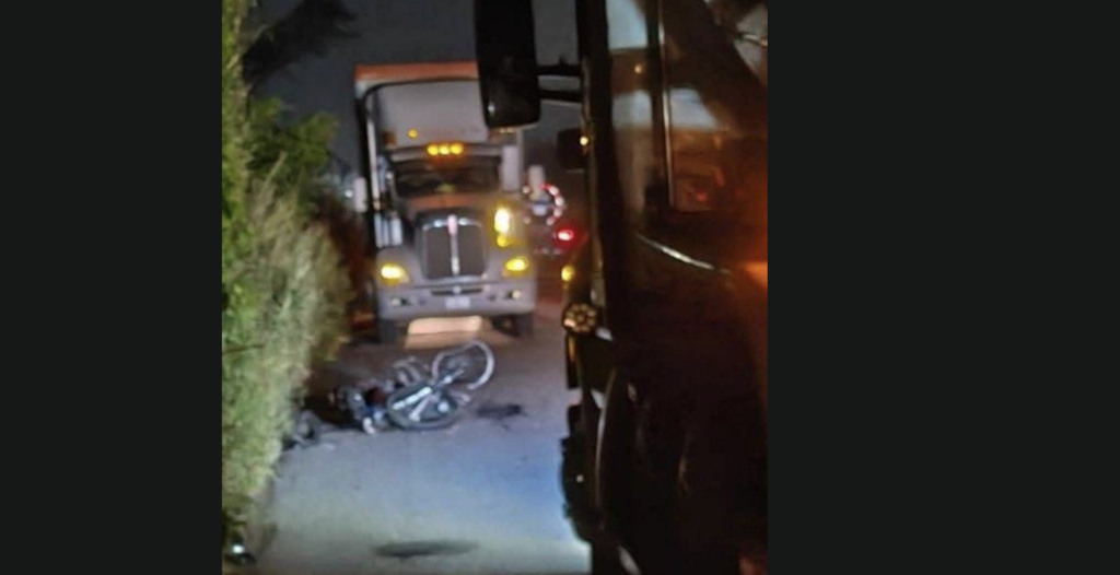 Grave encontronazo de moto deja dos h3r!dos de gravedad en Oteapan, Ver.